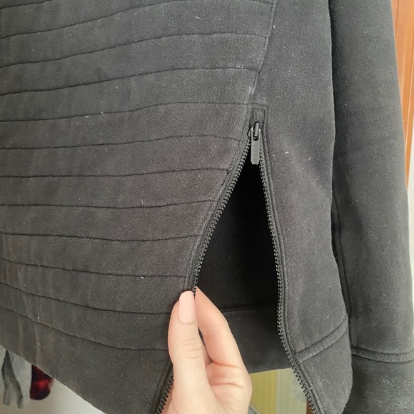 Lululemon Black Pullover - Picture 3 of 4